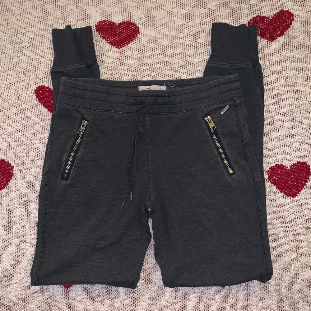 Hollister joggers